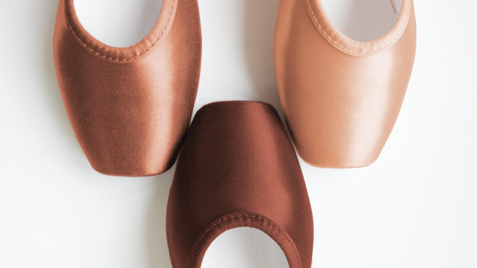 Gaynor Minden Lyra Sculpted Pointe Shoes – Beam & Barre