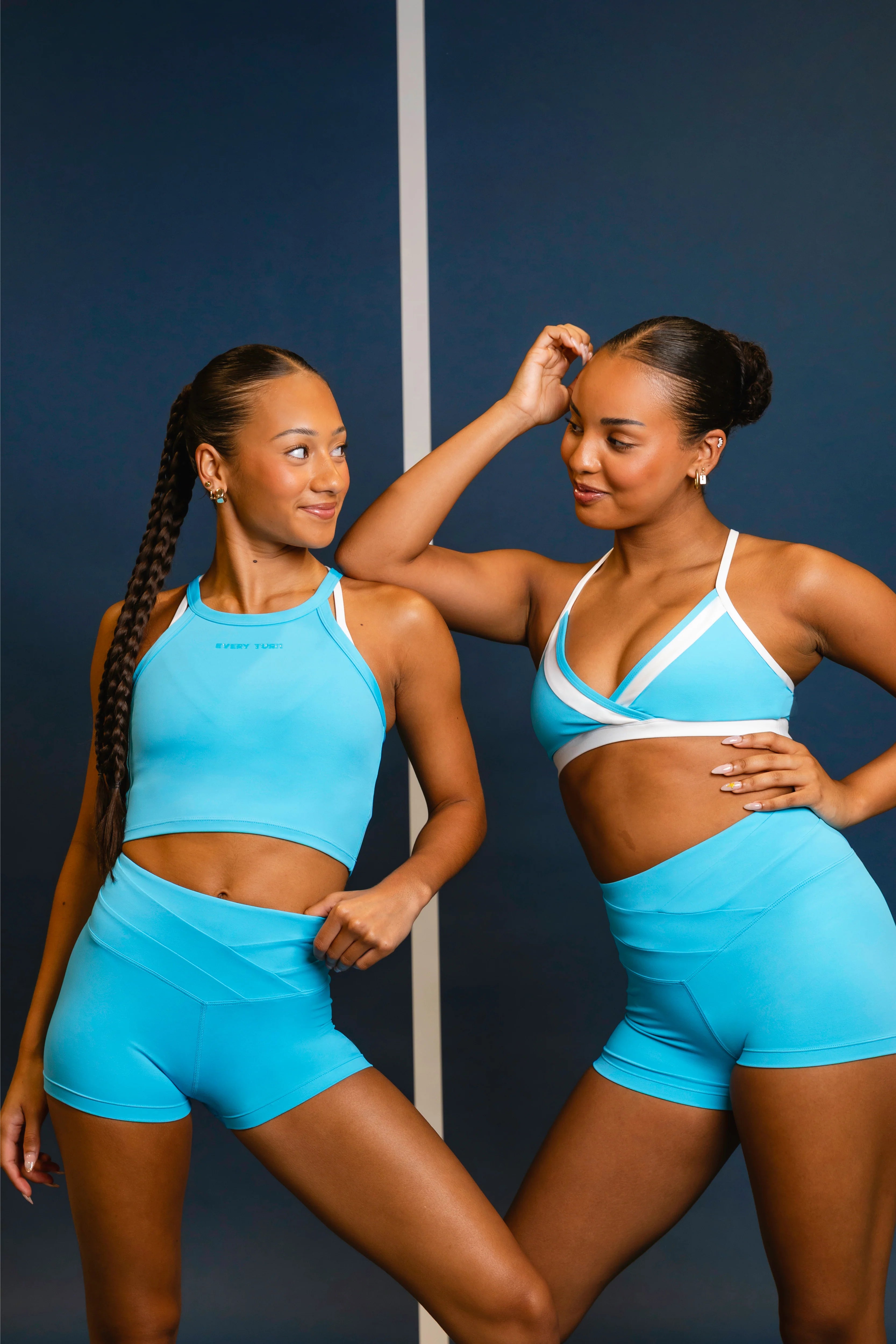 Every Turn Embody Cropped Singlet Azure Blue